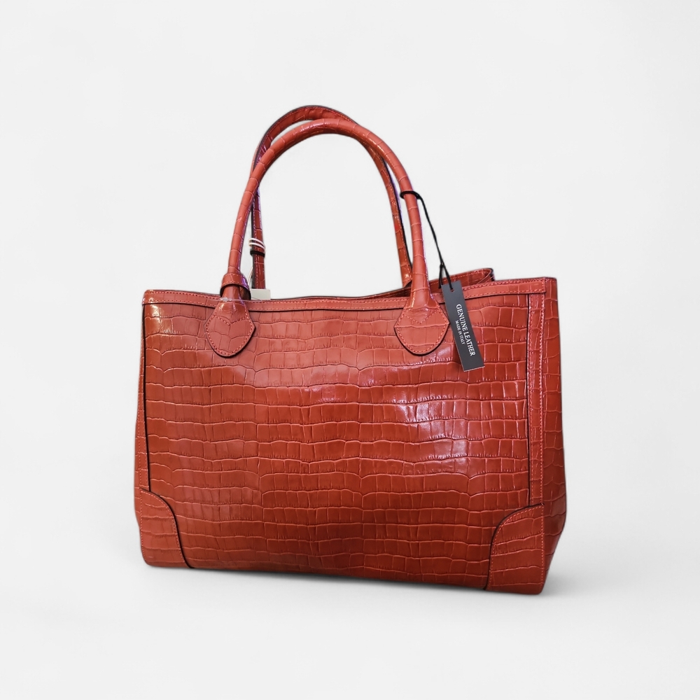 Elegant Crocodile-Embossed Tote Bag in Deep Red - Picture 2 of 6